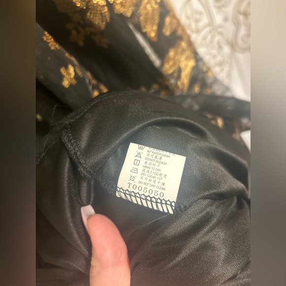 Black& Gold sequence stitched long lined dress w/ stretch- size n/a - Picture 11 of 11